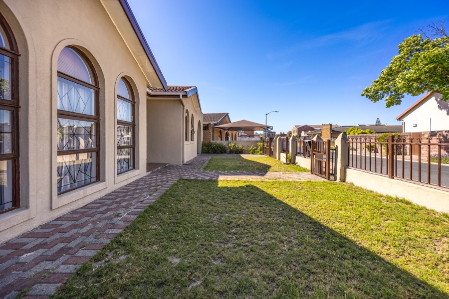 4 Bedroom Property for Sale in Belhar Western Cape